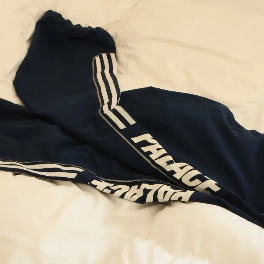 [BUNJANG] Adidas x Palace 2nd Track Pants / 팔라스 x 아이다스 2nd 트랙팬츠