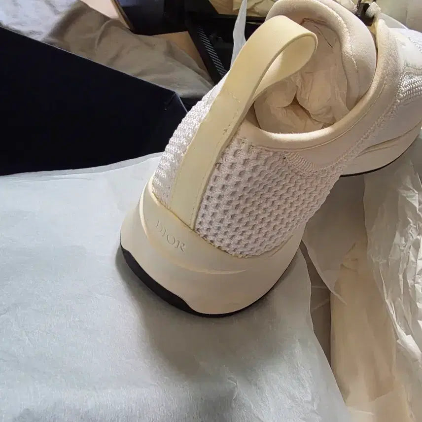 [BUNJANG] Dior Sneakers White 255-260 / 디올 DIOR 스니커즈 화이트255~260(발볼없으신분이 신으시면 예쁨)