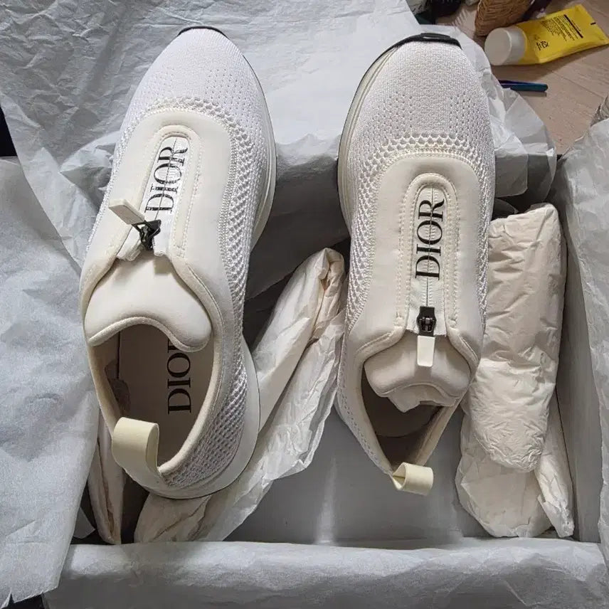 [BUNJANG] Dior Sneakers White 255-260 / 디올 DIOR 스니커즈 화이트255~260(발볼없으신분이 신으시면 예쁨)