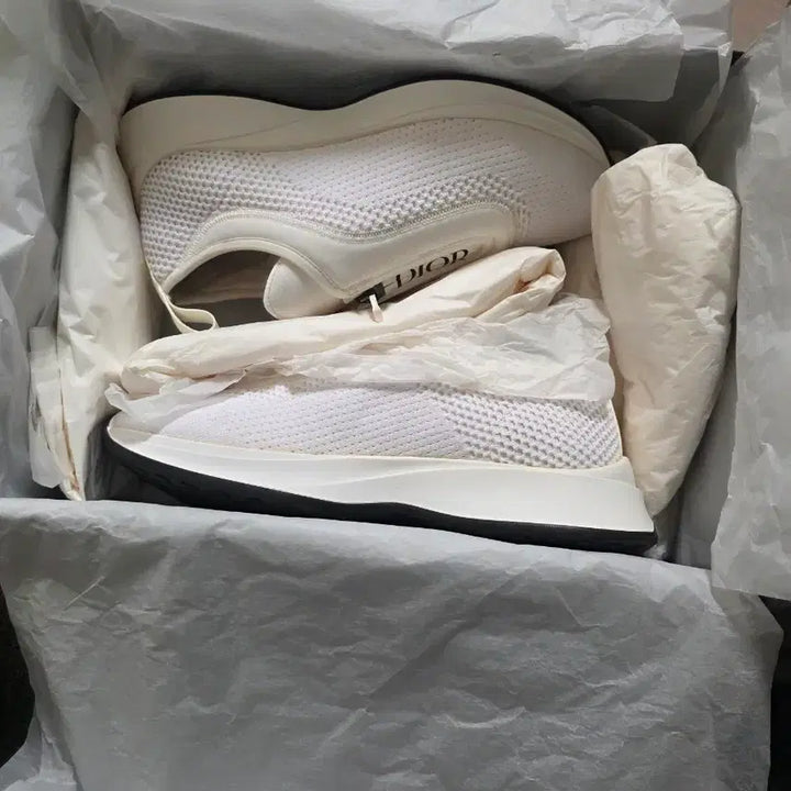 [BUNJANG] Dior Sneakers White 255-260 / 디올 DIOR 스니커즈 화이트255~260(발볼없으신분이 신으시면 예쁨)