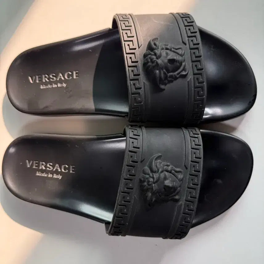 [BUNJANG] Versace Medusa Black Slippers / 베르사체 메두사 블랙 슬리퍼