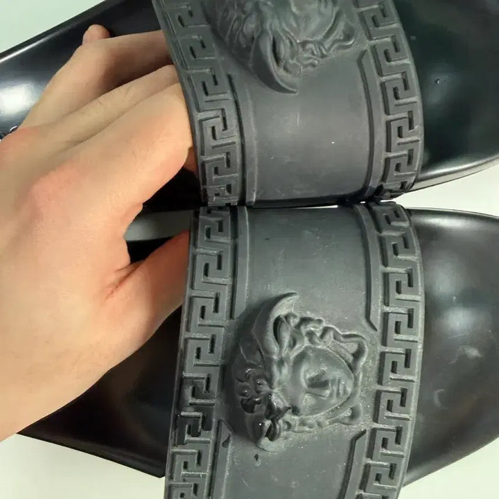 [BUNJANG] Versace Medusa Black Slippers / 베르사체 메두사 블랙 슬리퍼
