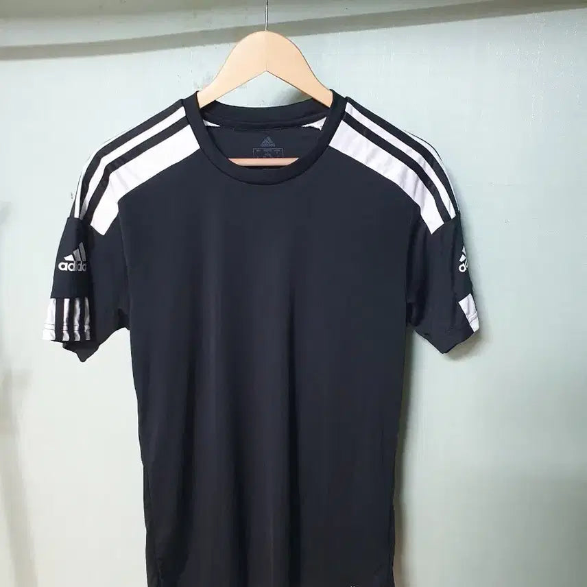 [SOLD OUT] 아디다스 기능성 반팔티 m95