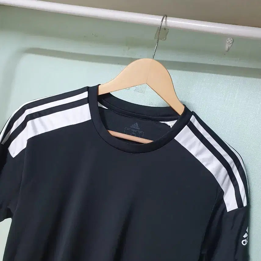[SOLD OUT] 아디다스 기능성 반팔티 m95