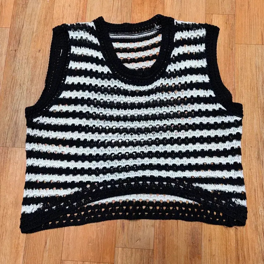 [BUNJANG] Striped Crochet Knit Vest / 스트라이프 크로셰 니트 조끼 베스트