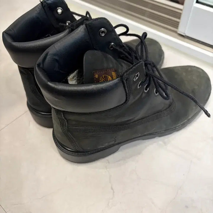 [BUNJANG] Timberland 6-Inch Black Boots / 250 팀버랜드 6인치 블랙
