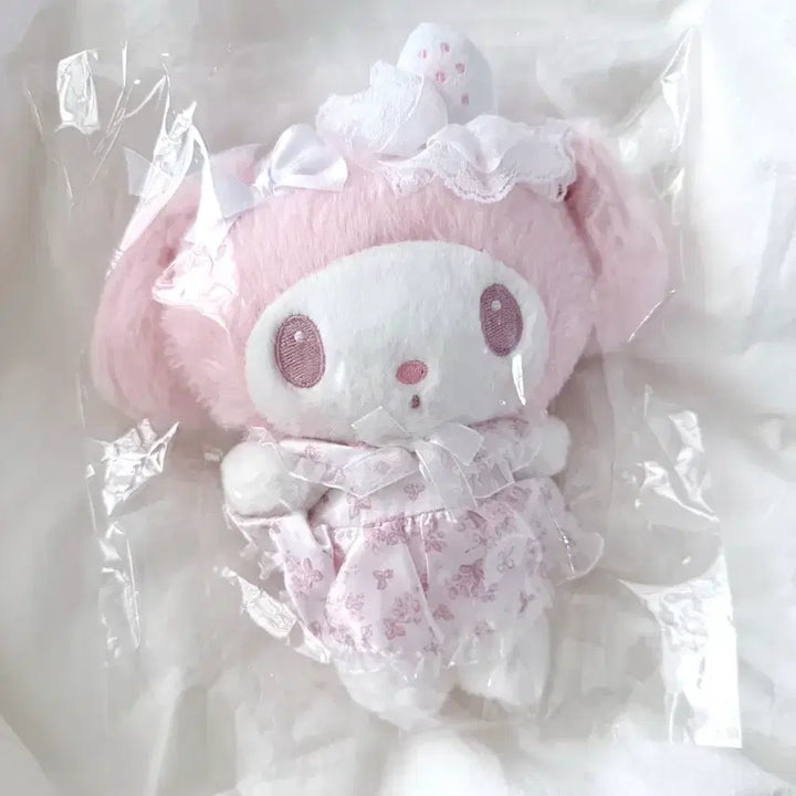 [BUNJANG] My Melody Shiro Ichigo Re-release Plush Doll / 마이멜로디 시로이치고 재발매 누이 인형