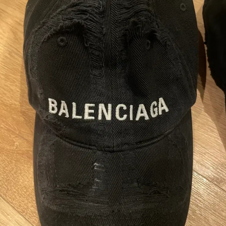 [BUNJANG] Balenciaga Distressed Laser Baseball Cap / 발렌시아가 / 디스트로이드 볼캡,디스트로이드 레이저 볼캡