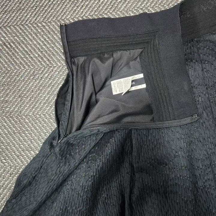 [BUNJANG] System 23SS Black Flare Skirt / 한섬 시스템 23ss SYSTEM 블랙 플레어 스커트 밴딩스커트