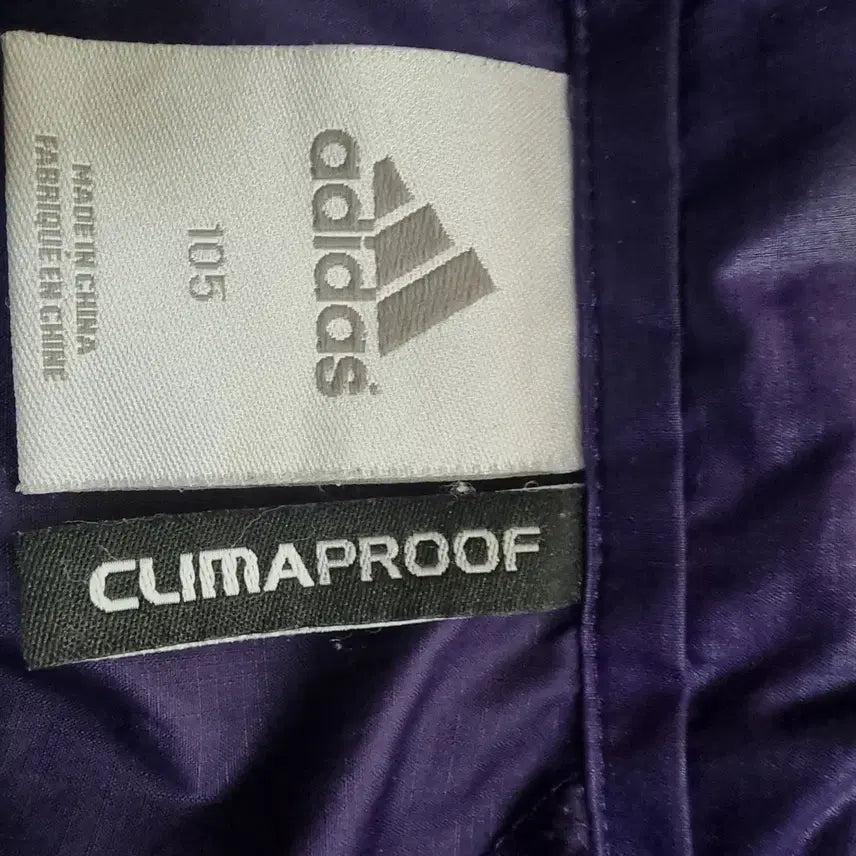 [BUNJANG] Adidas Real Madrid Windbreaker Purple (Size 105) / [매장정품]아디다스 레알마드리드 윈드브레이커 바람막이 퍼플 사이즈 105