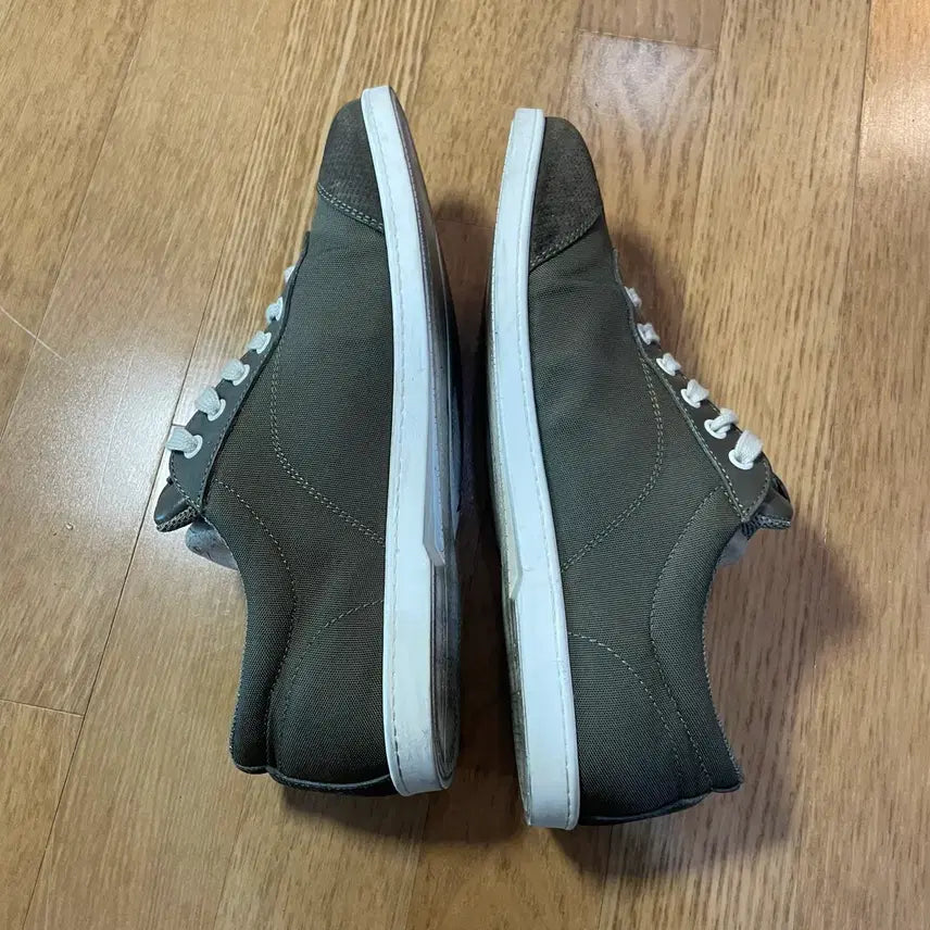 [BUNJANG] Ferragamo Khaki Sneakers / 196) 페라가모 카키 스니커즈 (7.5)