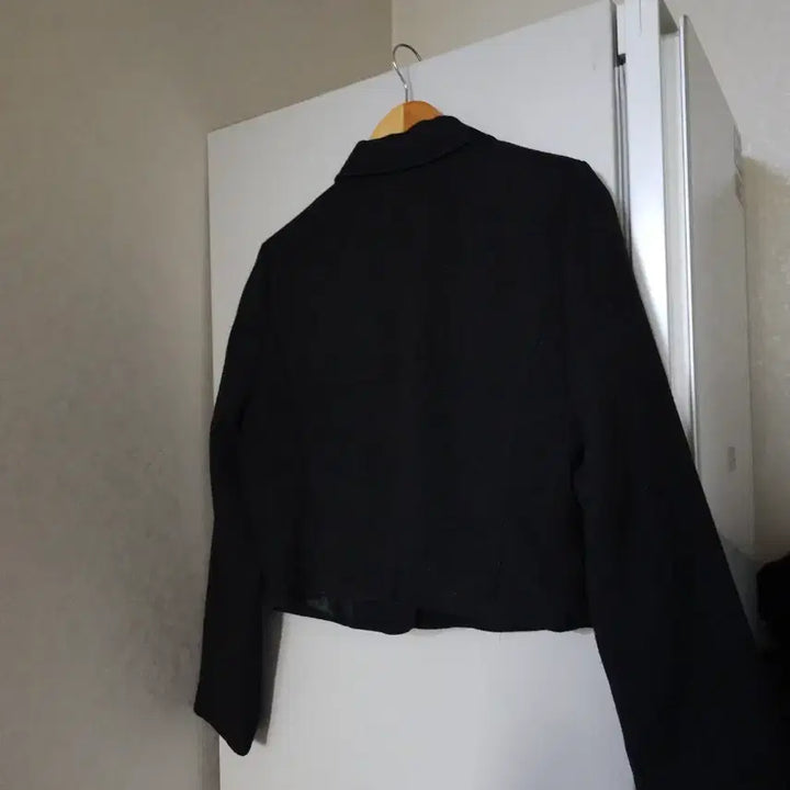 [BUNJANG] SLOWAND Black Crop Jacket / SLOWAND 슬로우앤드 블랙자켓