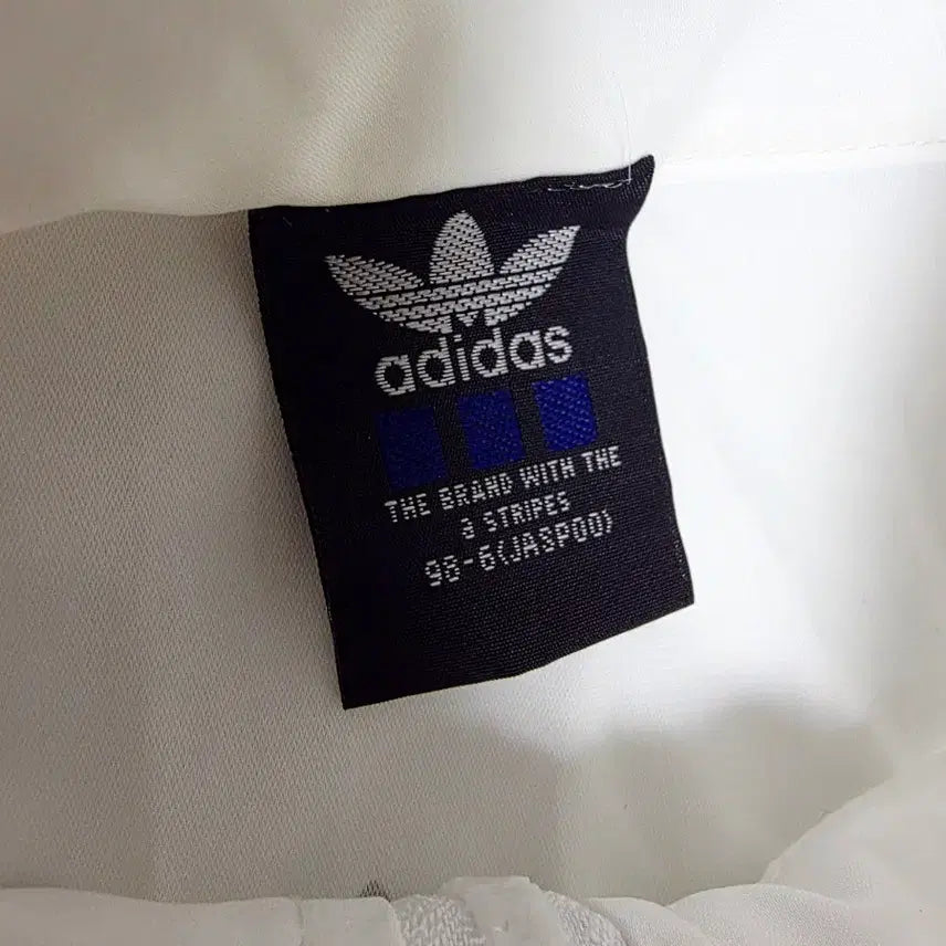 [BUNJANG] Adidas Y2K White Black Two-Line Back Logo Crop Windbreaker Jacket / [아디다스] Y2K 화이트 블랙 투라인 백로고 크롭 바람막이 자켓