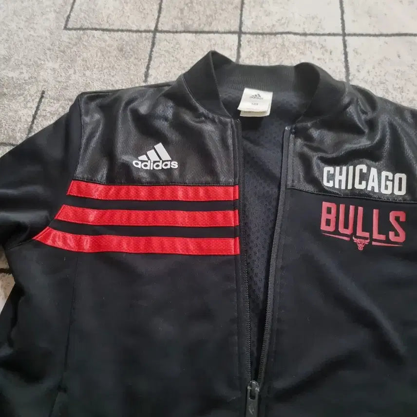 [BUNJANG] NBAX Adidas Chicago Bulls Jersey Track Top Black Size 105 / NBAX아디다스 시카고불스 져지 트랙탑 블랙 사이즈 105