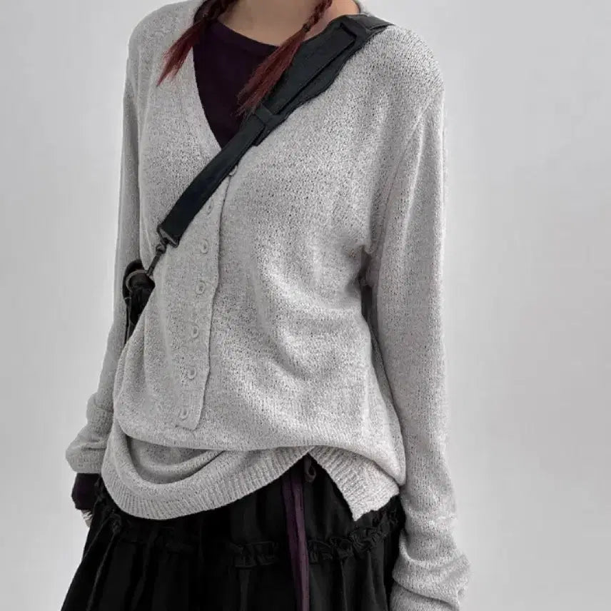 [BUNJANG] Blackup Loose Fit V-Neck Knit Sweater / 블랙업 루즈핏 브이넥 니트 그레이