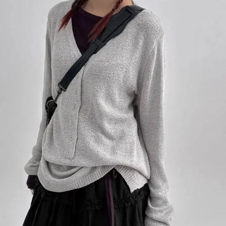 [BUNJANG] Blackup Loose Fit V-Neck Knit Sweater / 블랙업 루즈핏 브이넥 니트 그레이