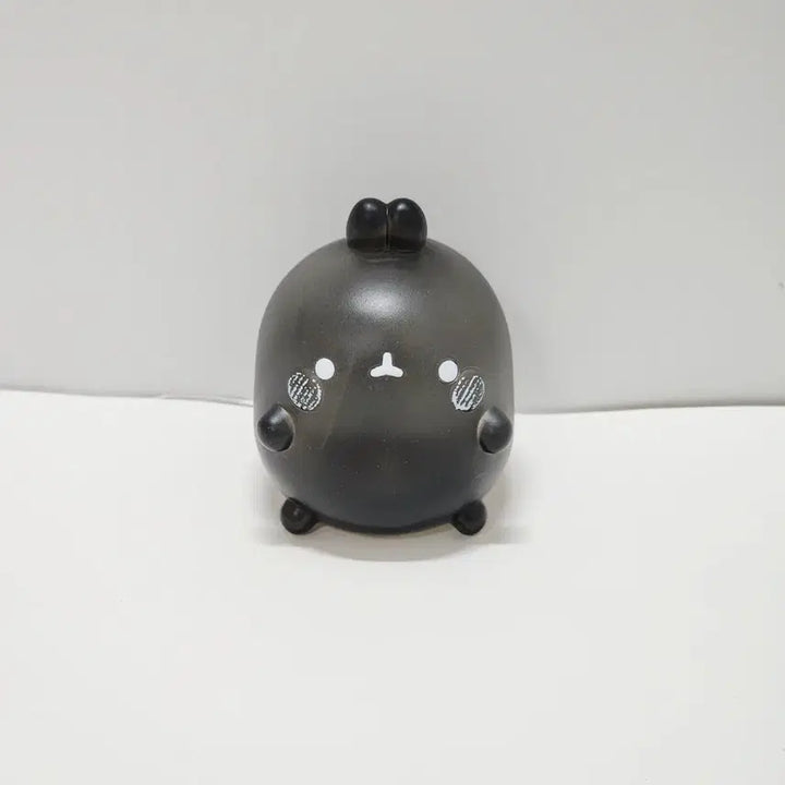 [BUNJANG] Molang Translucent Black Sofubi Figure Series / 반투명 블랙 몰랑이 랜덤 소프비 피규어 시리즈_몰랑이 토끼 굿즈
