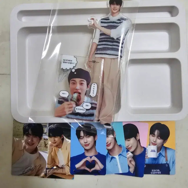[SOLD OUT] 변우석 배라 트레이 아크릴등신대 포카 일괄