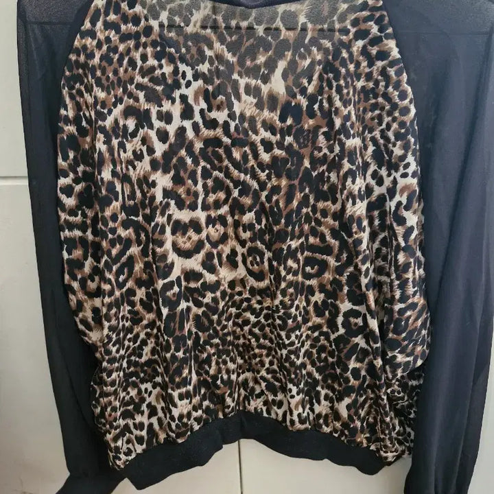 [BUNJANG] Black Chiffon Leopard Pattern Zip-up Jacket / 레오파드 패턴 블랙 쉬폰 집업