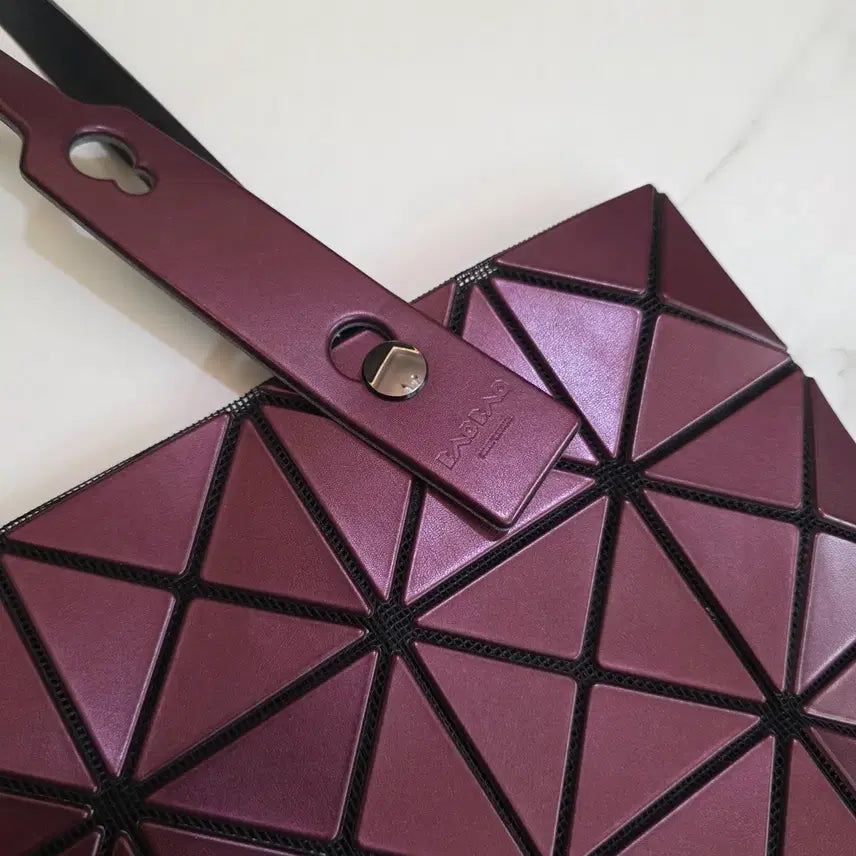 [BUNJANG] Bao Bao Lucent Tote Bag Burgundy / 정품) 바오바오 루센트 토트백 버건디 상태좋음