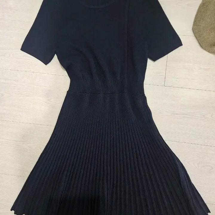 [BUNJANG] Atelier 9 Knit Pleated Dress Navy M / 아뜰리에나인 니트 플리츠 원피스 네이비m
