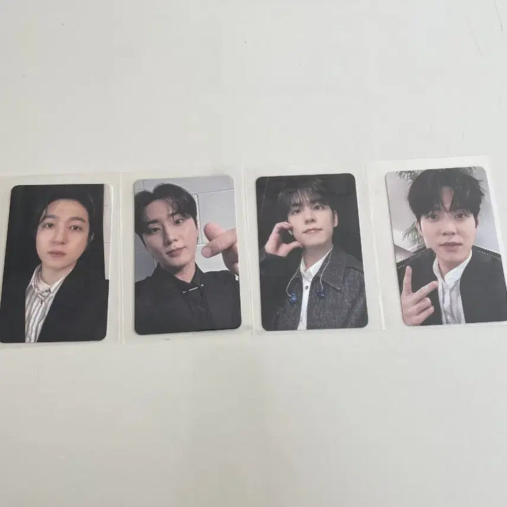 [BUNJANG] DAY6 Sungjin Dowoon Entrance Photocard Bundle Set / DAY6 서울 피날레 입장포카 4인세트(슬리브보관/덤0).
