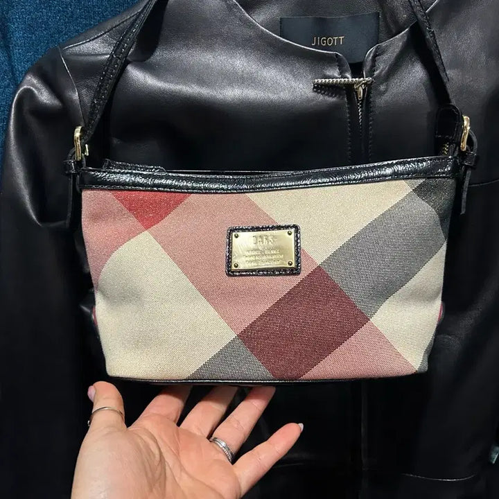 [BUNJANG] Daks Check Shoulder Bag 25x14cm / 닥스 체크 숄더백 25x14cm