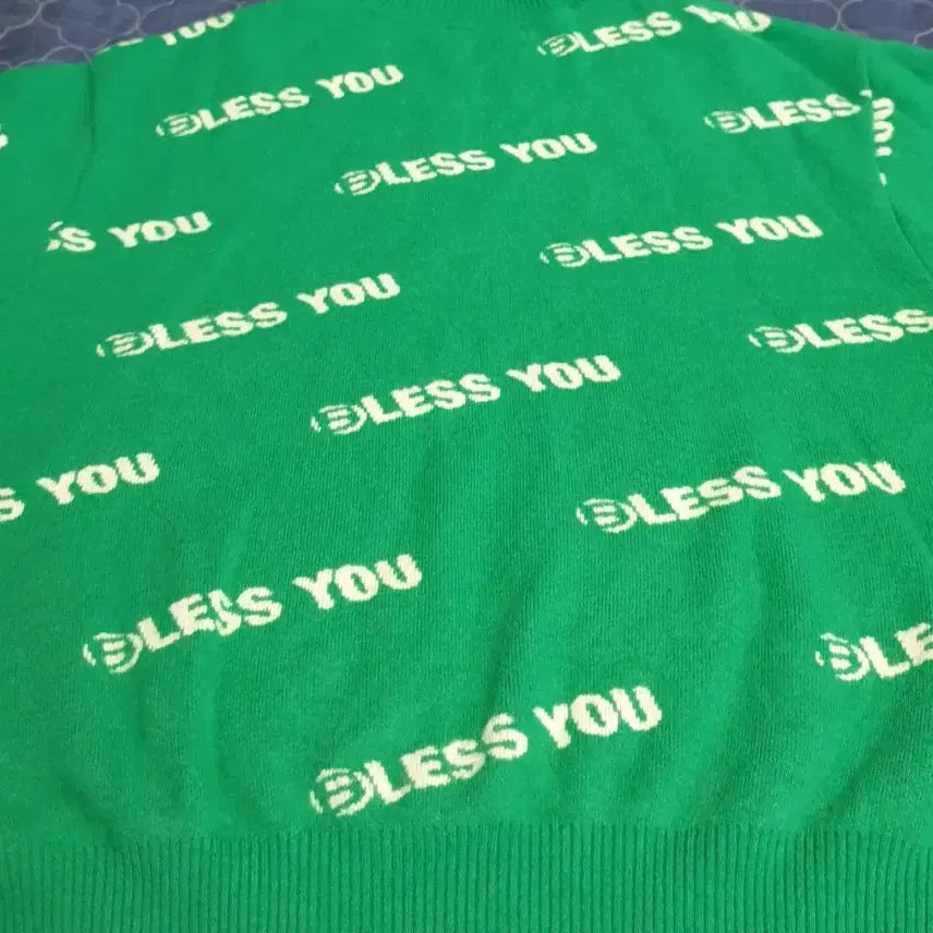[BUNJANG] BLUR BLESS YOU Round Neck Knit Green Sweater / BLUR 1.0 BLESS YOU 라운드넥 니트 그린 (2사이즈)