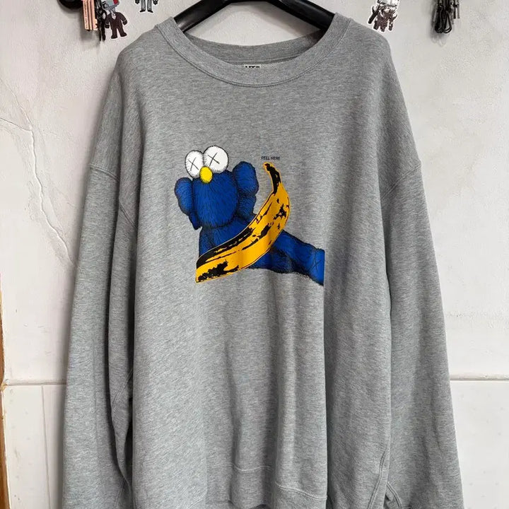 [BUNJANG] Uniqlo KAWS Warhol Gray Sweatshirt / 유니클로 UT KAWS 맨투맨 XXL 회색