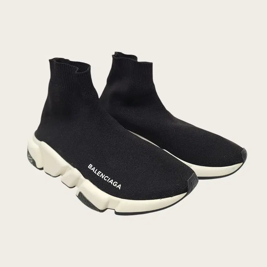 [BUNJANG] Balenciaga Speedrunner Sneakers (Black/White Oreo) - Size 35 / [35] 발렌시아가 블랙 화이트 오레오 스피드러너 스니커즈