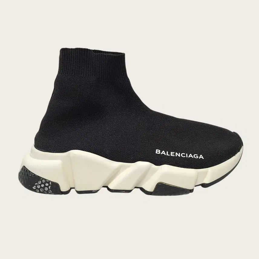 [BUNJANG] Balenciaga Speedrunner Sneakers (Black/White Oreo) - Size 35 / [35] 발렌시아가 블랙 화이트 오레오 스피드러너 스니커즈