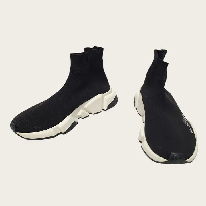 [BUNJANG] Balenciaga Speedrunner Sneakers (Black/White Oreo) - Size 35 / [35] 발렌시아가 블랙 화이트 오레오 스피드러너 스니커즈