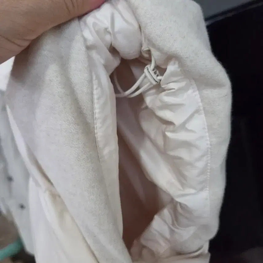 [BUNJANG] Merhen Ivory Knit Padded Hood Vest / 아이보리 니트 패딩 후드 조끼(제평 메르헨)