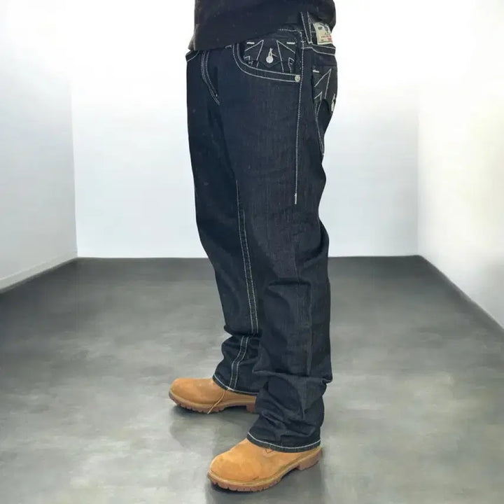 [BUNJANG] True Religion World Tour Big Logo Denim Pants / 트루릴리전 월드투어 빅로고 스티치 플레어 스트레이트 데님 팬츠
