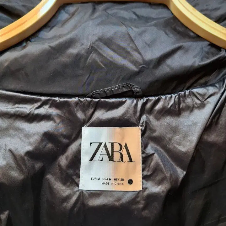 [BUNJANG] ZARA Diamond Quilted Black Padded Jumper / 자라 다이아 퀼팅 블랙 패딩 점퍼