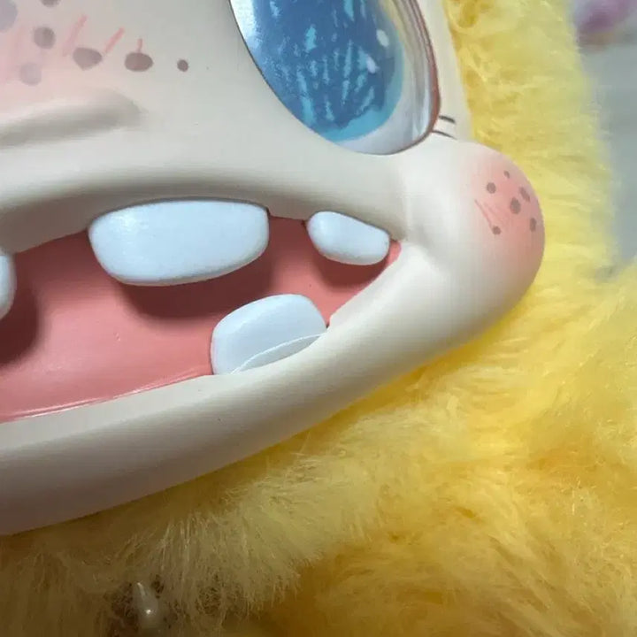 [BUNJANG] POP MART Polar Monster Baby Doll Keychain / 팝마트 폴라 몬스터 베이비 인형 키링 판매합니다