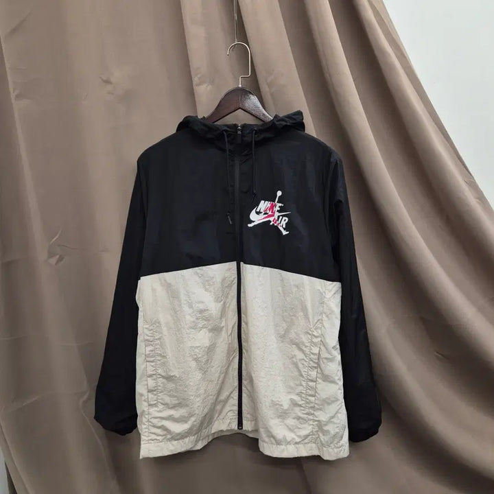 [BUNJANG] Nike Jordan Jumpman Classic Windbreaker Hooded Zip-up Jacket / 조던 점프맨 클래식 윈드 브레이커 후드 집업 L