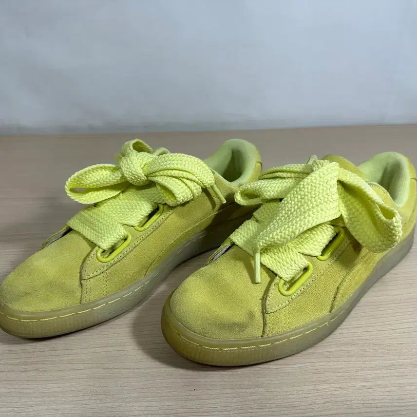 [BUNJANG] Puma Suede Lime Green Sneakers (240) / 푸마 스웨이드 운동화 라임색 240
