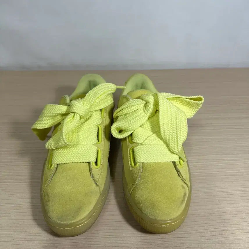 [BUNJANG] Puma Suede Lime Green Sneakers (240) / 푸마 스웨이드 운동화 라임색 240