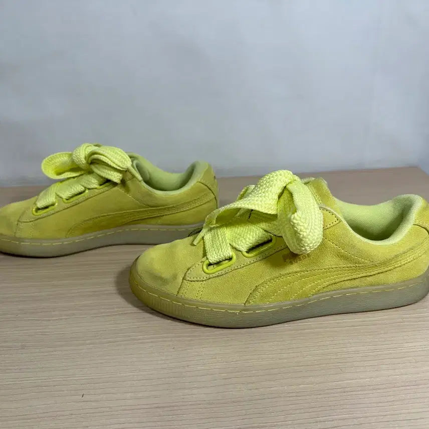 [BUNJANG] Puma Suede Lime Green Sneakers (240) / 푸마 스웨이드 운동화 라임색 240