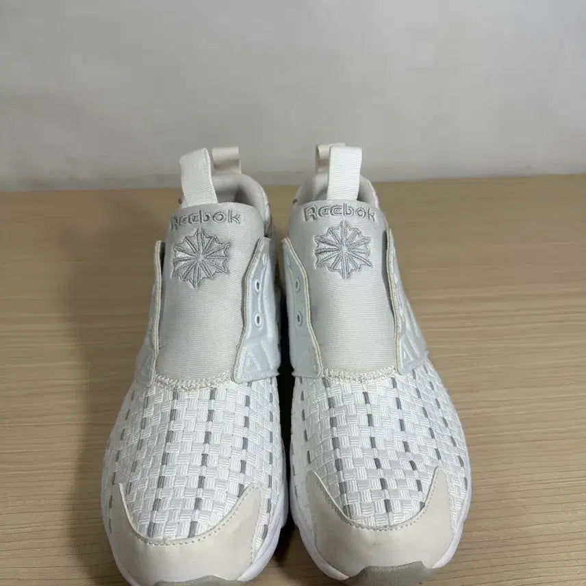 [BUNJANG] Reebok Fury White Woven Sneakers 245 / 리복 퓨리 흰색 우븐 운동화 245
