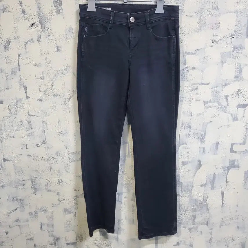 [BUNJANG] Hazzys Straight Fit Black Denim Pants Women&