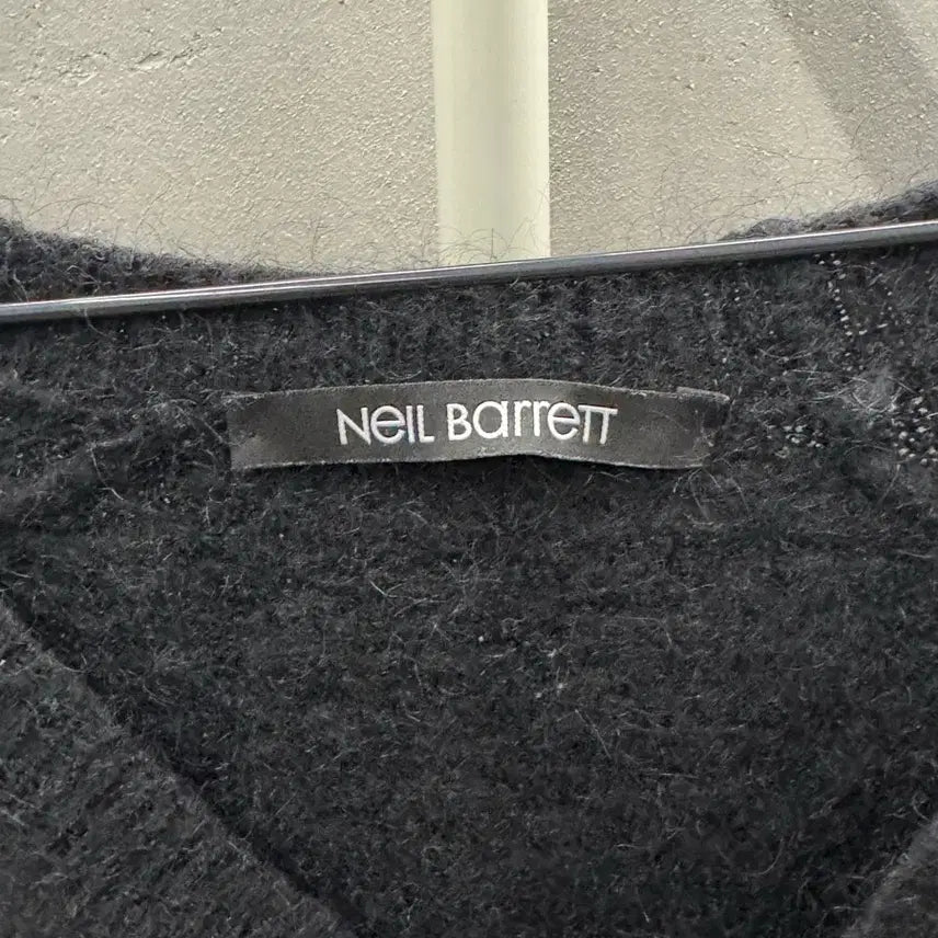 [BUNJANG] Neil Barrett Black V-Neck Cardigan (M) / 닐바렛 블랙 브이넥 가디건 M