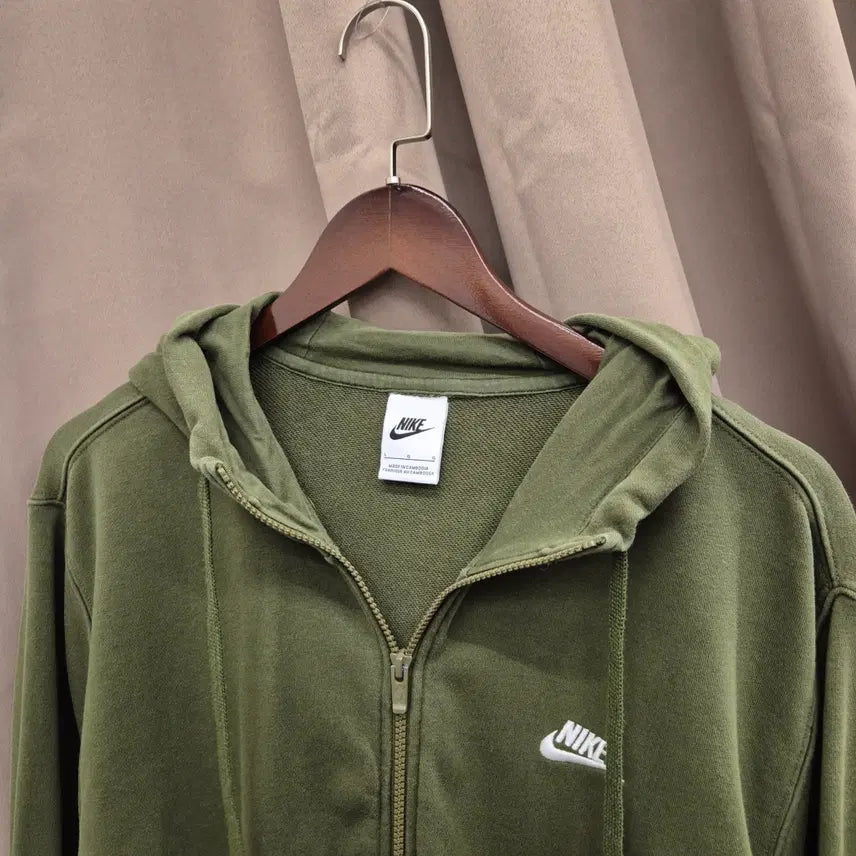 [BUNJANG] Nike Khaki Hooded Zip-up / 나이키 카키 후드 집업