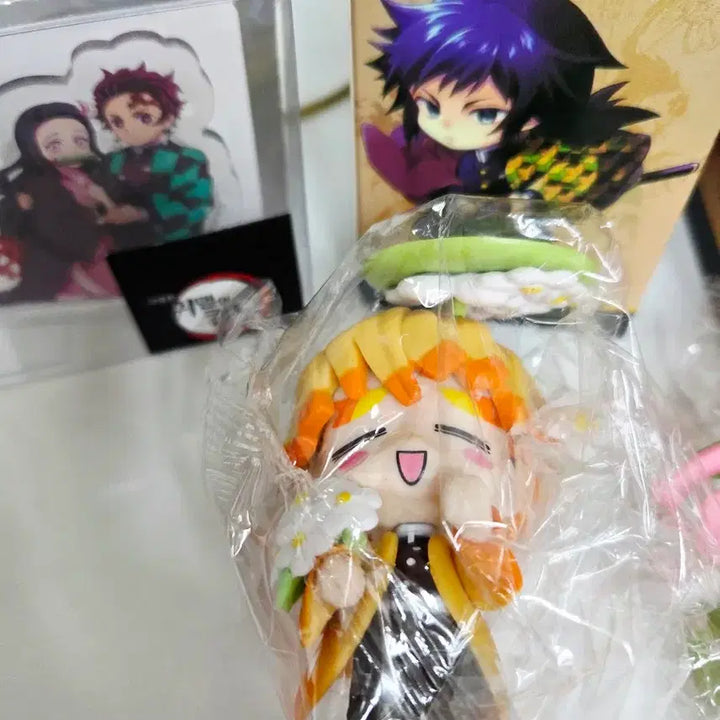 [BUNJANG] Demon Slayer Figure, Plush, and Grip Tok Set / 귀멸의 칼날 피규어 인형 +그립톡 세트 일괄 새상품