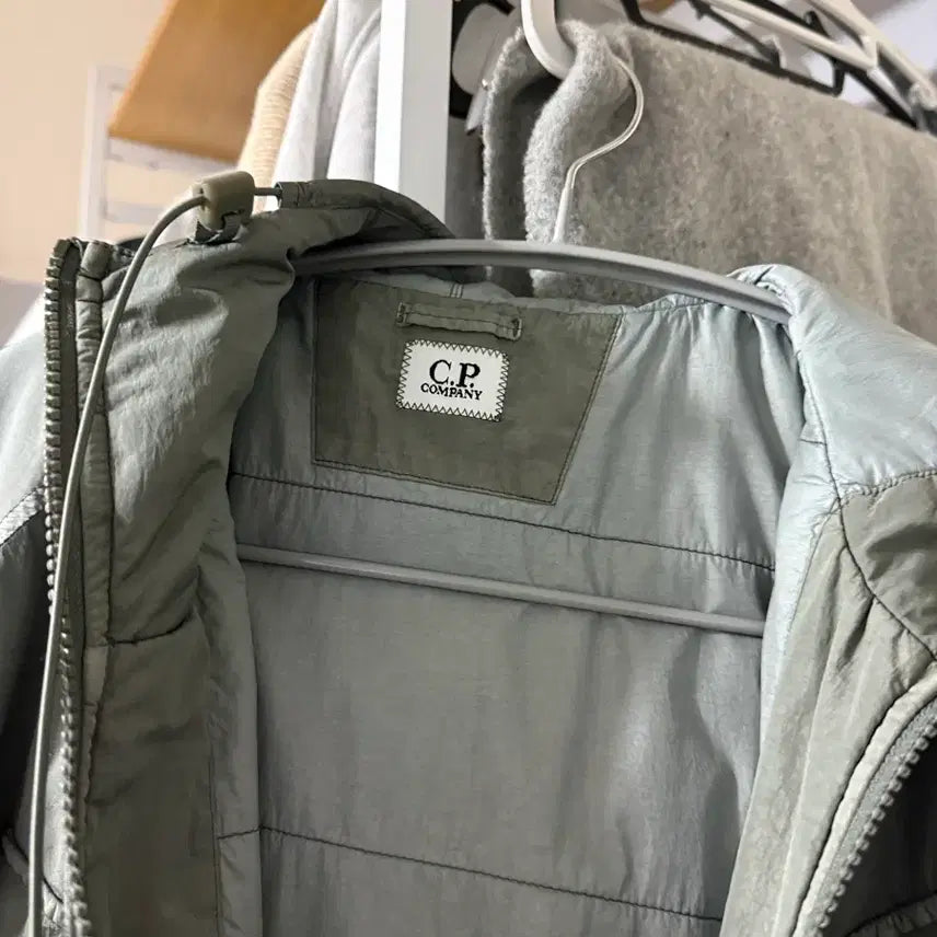 [BUNJANG] C.P. Company Chrome-R Hooded Jacket / C.P. 컴퍼니 Chrome-R 후드 자켓