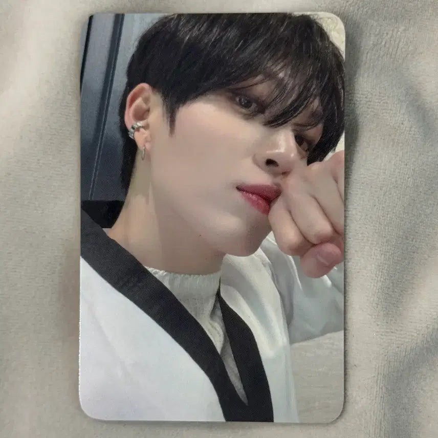 [BUNJANG] DKB Heechand Emotion Everline Taekwondo Uniform POB Photocard / 다크비 희찬 이모션 에버라인 태권도복 미공포 특전 포카