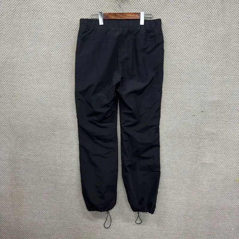 [BUNJANG] Reebok Old School Embroidered Logo Woven Jogger Pants / 리복 올드스쿨 자수로고 우븐 조거 츄리닝바지 95 A07577