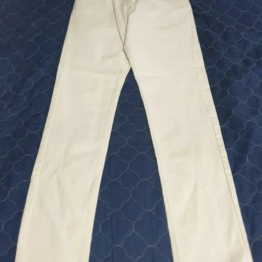 [BUNJANG] Volante Premium Silver Tab Cream Slim Jeans / 볼란테 프리미엄 백포켓 실버탭  슬림 스트레치 데님팬츠 크림 (32)
