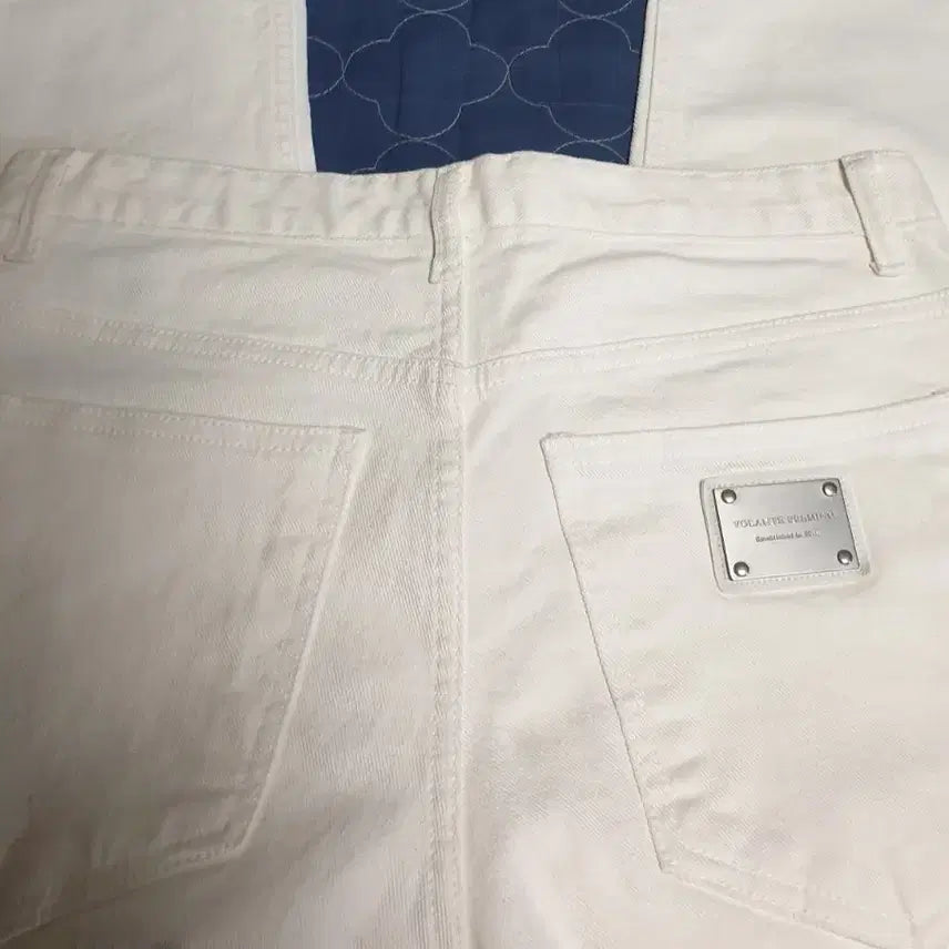 [BUNJANG] Volante Premium Silver Tab Cream Slim Jeans / 볼란테 프리미엄 백포켓 실버탭  슬림 스트레치 데님팬츠 크림 (32)